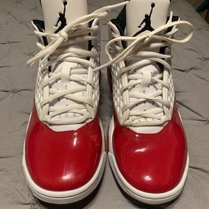 Nike Air Jordan Maxim 200 Red Patent men’s 8.5. Worn only 3 times! MAKE OFFER!